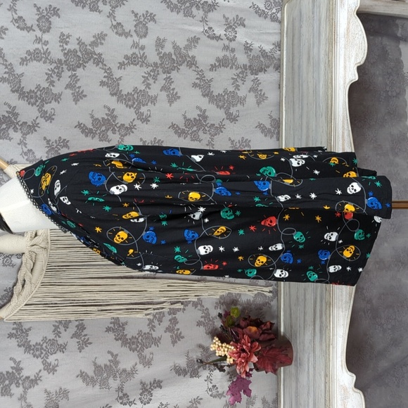 Torrid Skull Christmas Lights Super Soft Sleep Top - Picture 3 of 7